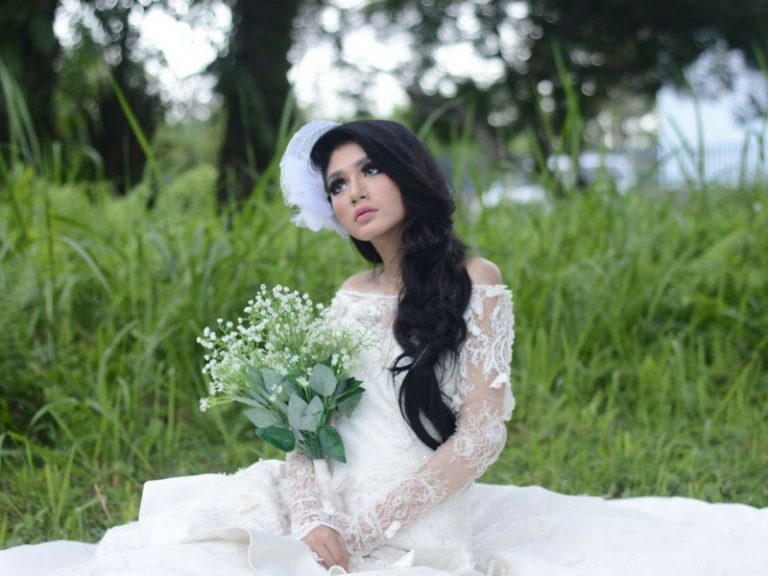 Kalau Tak Mahu Rasa Menyesal, Jangan Buat 6 Perkara Ini Waktu Membeli Baju Kahwin 