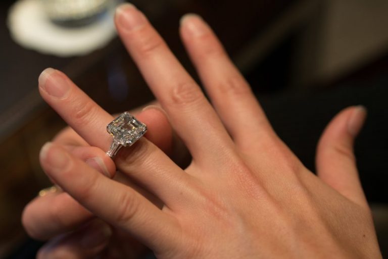 Buat Pilihan Tepat Semasa Beli Cincin Kahwin