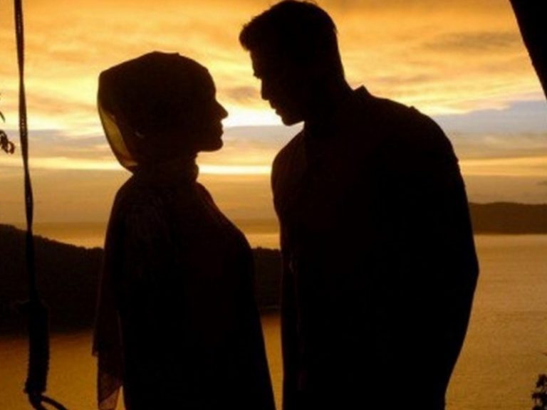 Jika Hubungan Dihalang, Buat 6 Cara Ini Untuk Tawan Hati Orang Tua