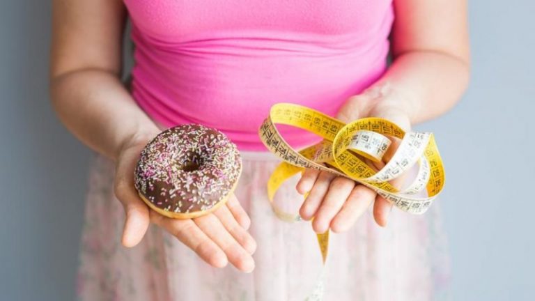 Patutlah Berat Susah Nak Turun, Rupanya Inilah 6 Gaya Makan Yang Jadi Penyebab Diet Gagal!