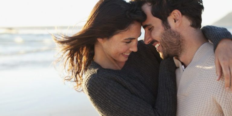 Jika Mahu Hubungan Cinta Terus Bertahan & Kekal Bahagia, Elak Lakukan 9 Perkara Ini!