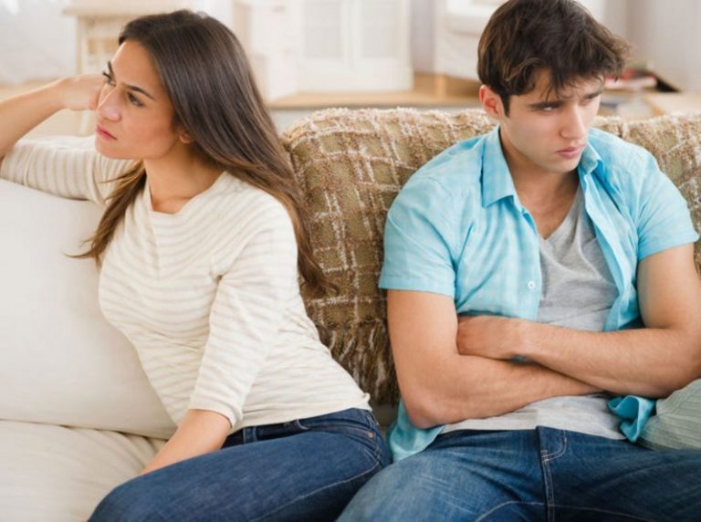 Awas, Hubungan Cinta Anda Dalam Bahaya Jika Ada 10 Perkara Ini. Cegah Sebelum Parah!