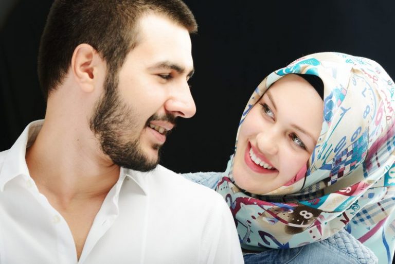 Buat 7 Perkara Yang Dianggap Biasa Ini, Barulah Cinta Suami Isteri Makin ‘Gebu’