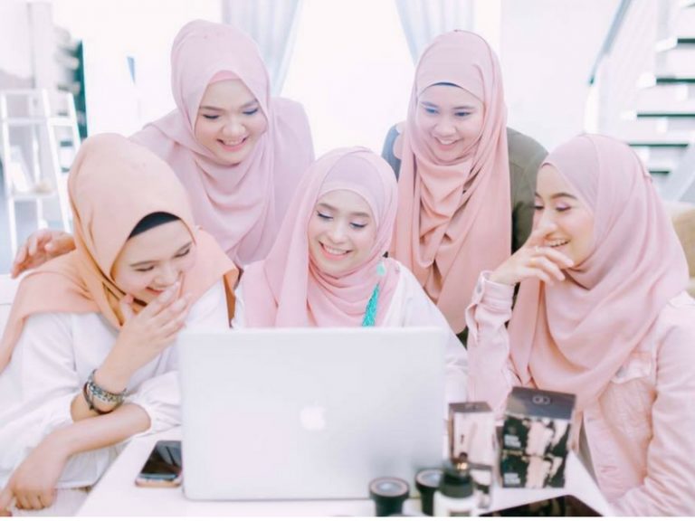 Suami Janganlah Berkira Dengan Isteri Terutama Bab Sedekah