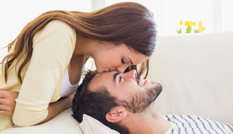 Wahai Isteri, Berikan 5 Pujian Ini Buat Suami Sebagai Tanda Menghargai Pasangan Anda!