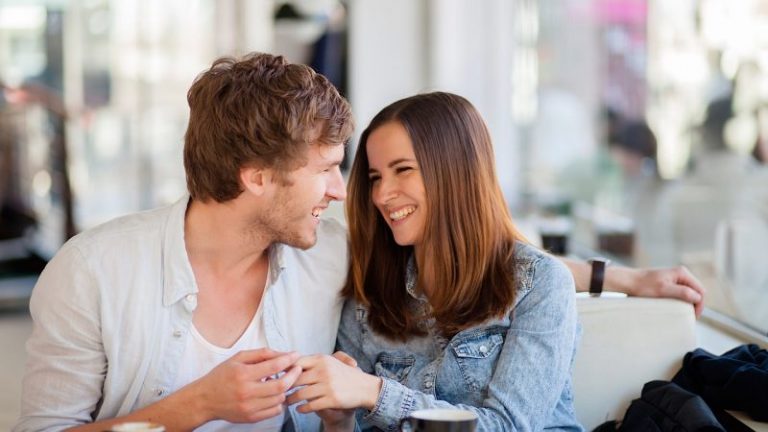Suami Sila Take Note! Inilah 7 Ungkapan Istimewa Yang Isteri Nak Dengar Dari Mulut Anda