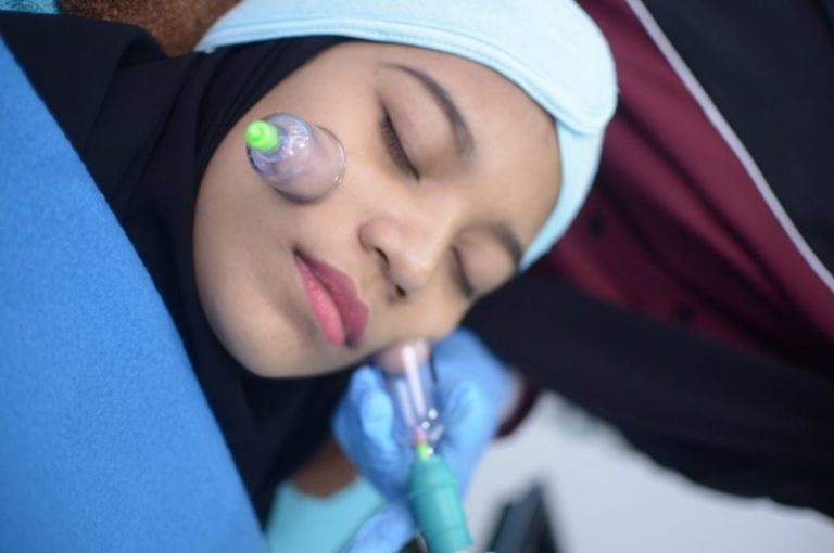 Bekam Wajah Penyelesaian Buat Bakal Pengantin Muka Berjerawat