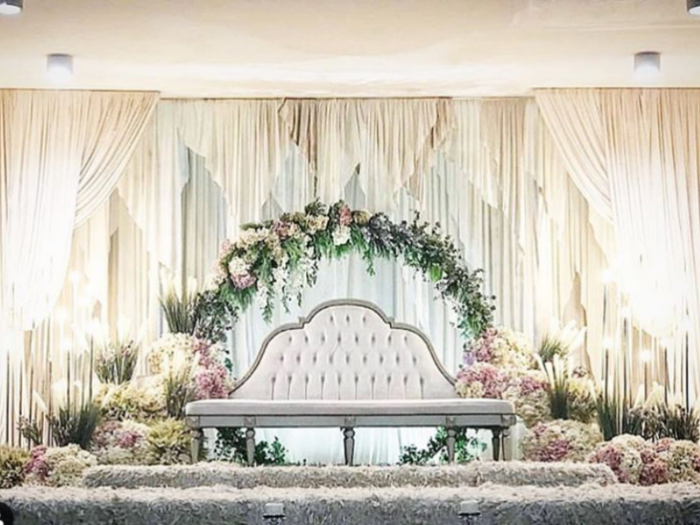 10 Idea Pelamin Menarik 2018 Yang Korang Confirm Suka!