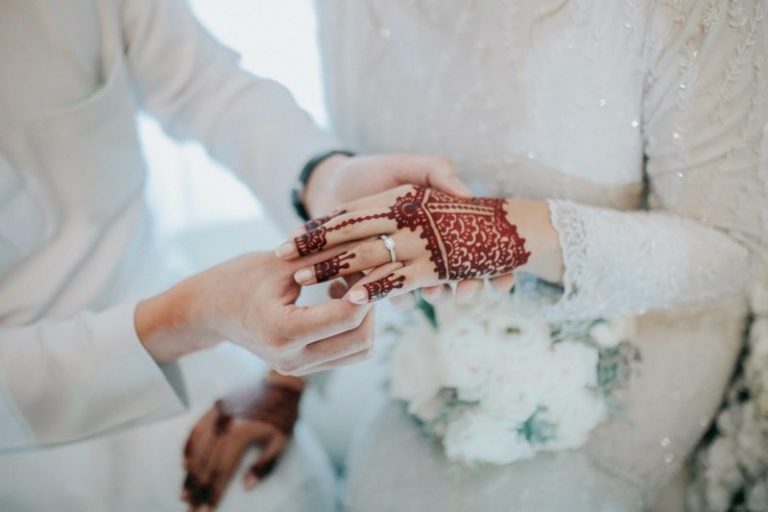 8 Perkara Penting Isteri Wajib Tahu Tentang Suami