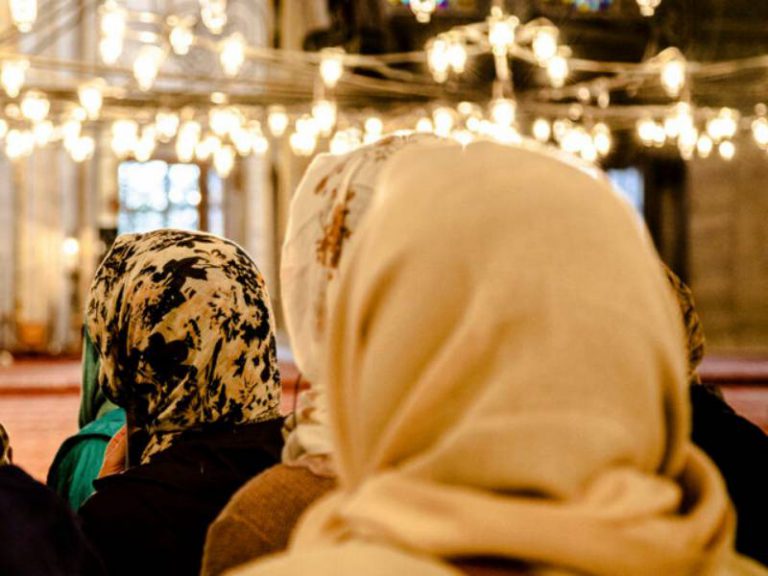 Syarat-Syarat Utama Buat Isteri Untuk Masuk Syurga Pilihan