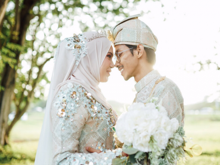 Tip ‘Wedding Pose’ Buat Bakal Mempelai Agar Gambar Nampak ‘Hidup’ & Tak Kaku