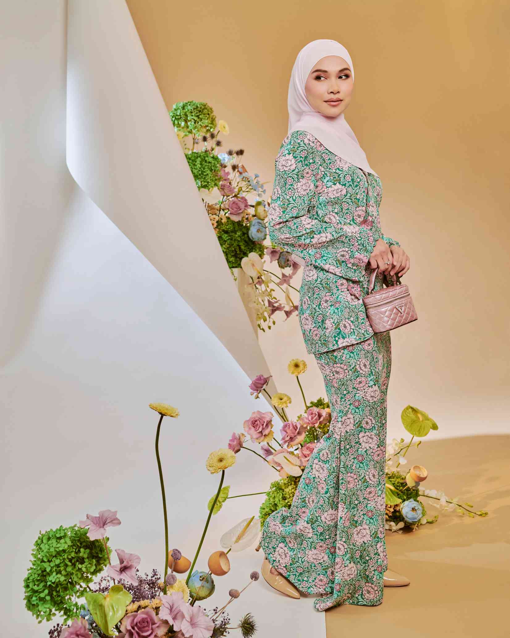 Anzalna Nasir 'Pikat' Pusat Beli Belah Isetan, Jadi ‘Muse’ Koleksi ...