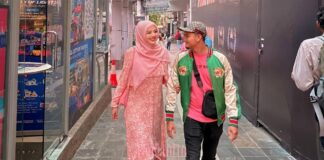 berkawan dengan suami