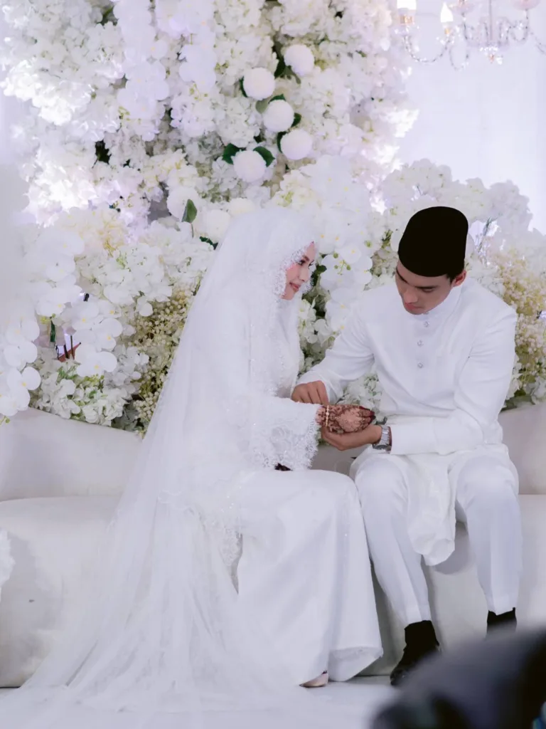 “Terima Kasih Kerana Sentiasa Ada Di Sisi,” - Jazmy Juma Luah Rasa Buat Isteri, Farah Athirah 3 “Terima Kasih Kerana Sentiasa Ada Di Sisi,” - Jazmy Juma Luah Rasa Buat Isteri, Farah Athirah