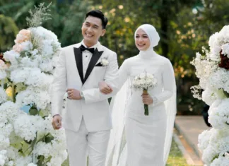 Sah Bergelar Isteri, Dea Annisa Anggun Berhijab Di Sisi Mazaki Ahmad Dalam Pernikahan Serba Putih