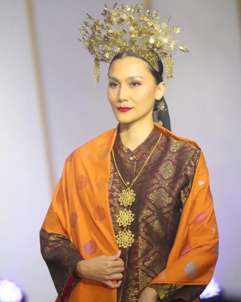Songket Bukan Sekadar Busana Tradisi, Sentuhan Moden Serlah Gaya Pengantin 2 Songket Bukan Sekadar Busana Tradisi, Sentuhan Moden Serlah Gaya Pengantin