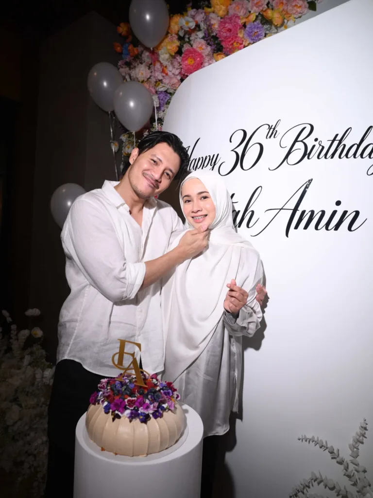 Genap Setahun Bergelar Suami Isteri, Fattah Amin & Amira Othman Titip Ucapan Penuh Makna 2 Genap Setahun Bergelar Suami Isteri, Fattah Amin & Amira Othman Titip Ucapan Penuh Makna
