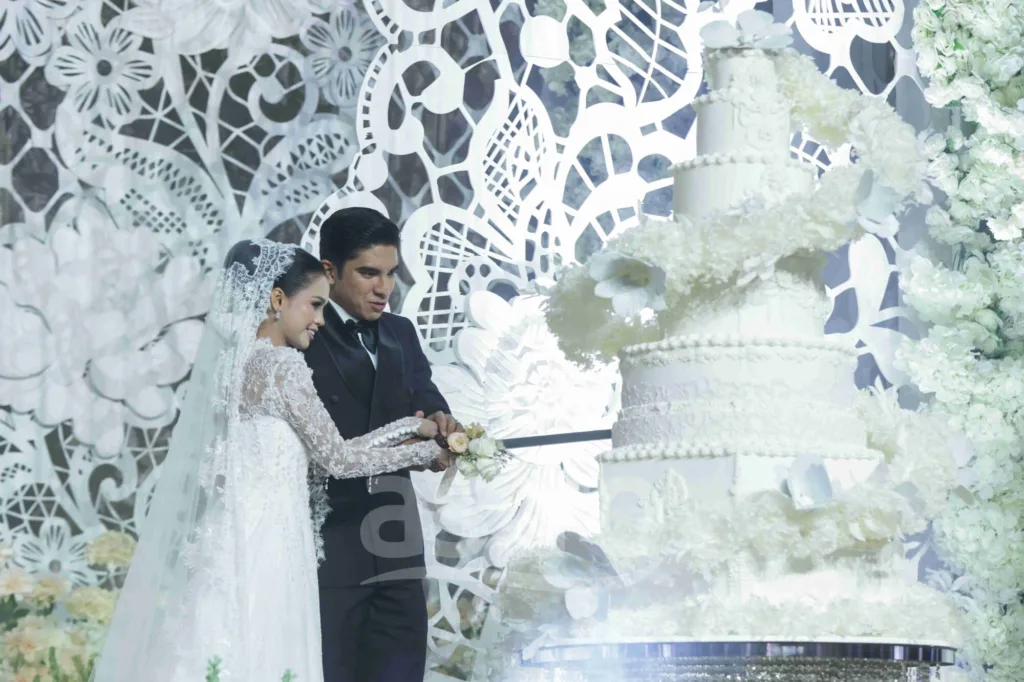 Resepsi Bella Astillah dan Syed Saddiq Himpunkan 3,000 Tetamu, Busana Rizalman Dan Alia Bastamam Curi Perhatian